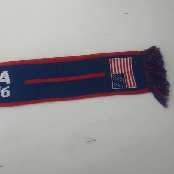 Copa America Centenario 2016 red, white, and blue scarf - Picture 4 of 13